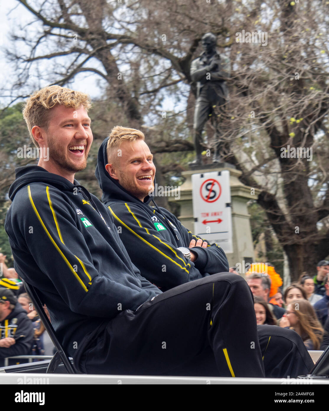 La Ligue de football australien AFL 2019 Grand Parade finale plus de Western Sydney GWS Giants Tigres Richmond Melbourne Victoria en Australie. Banque D'Images