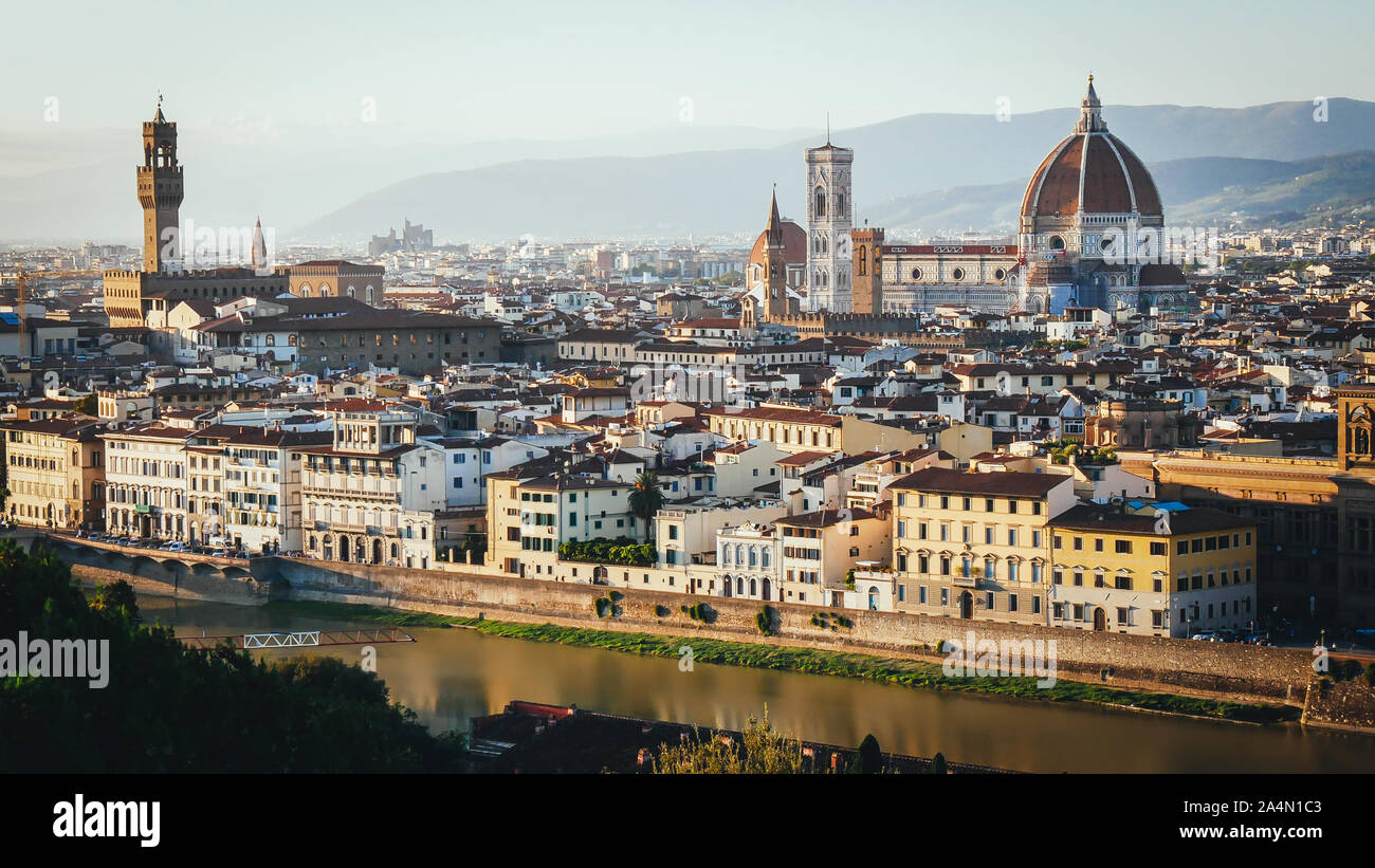 La ville de Florence, vue panoramique sur l'Arno Banque D'Images
