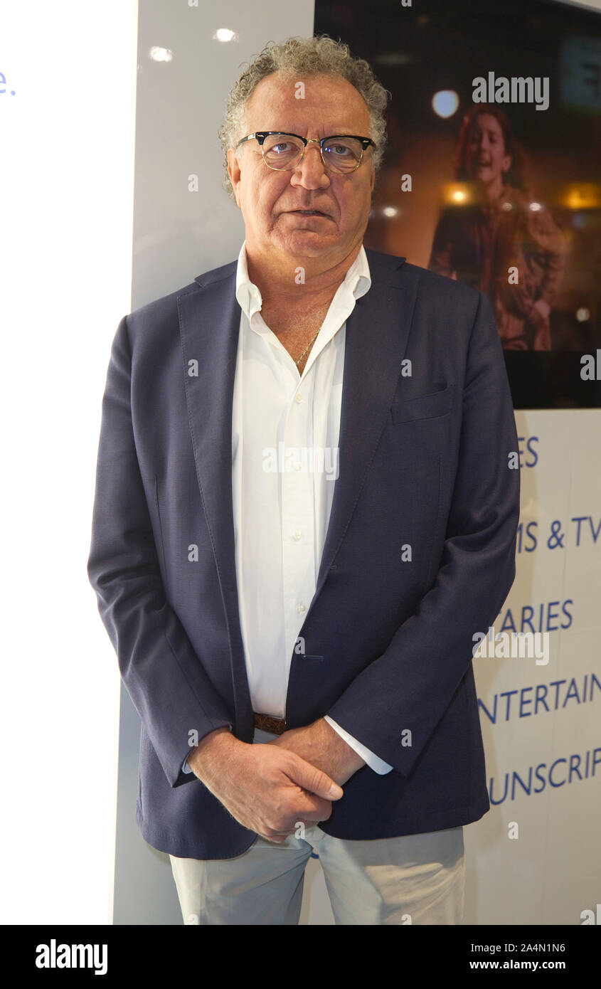 Cannes, France - 15 octobre 2019 - Le Monde - MIPCOM Marché du contenu de divertissement avec Giorgio Giovetti, Directeur de Mediaset Italia, Reti Televisive Italiane, un événement, Reed MIDEM Salon de télévision dans le monde entier d'utilisation | Banque D'Images