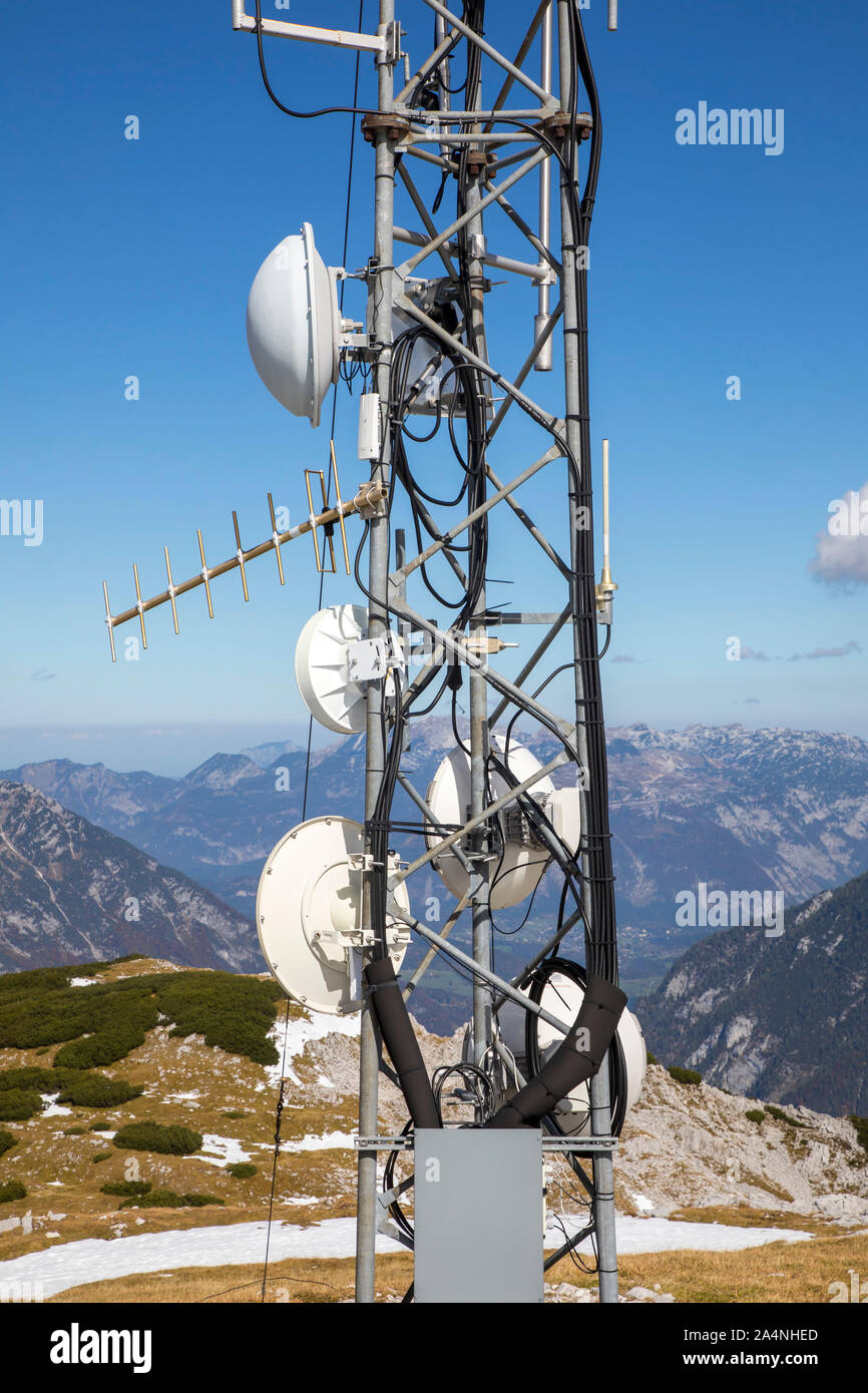 Demast des télécommunications, de la téléphonie mobile, radio bidirectionnelle, sur le massif du Krippenstein, Haute Autriche, Banque D'Images