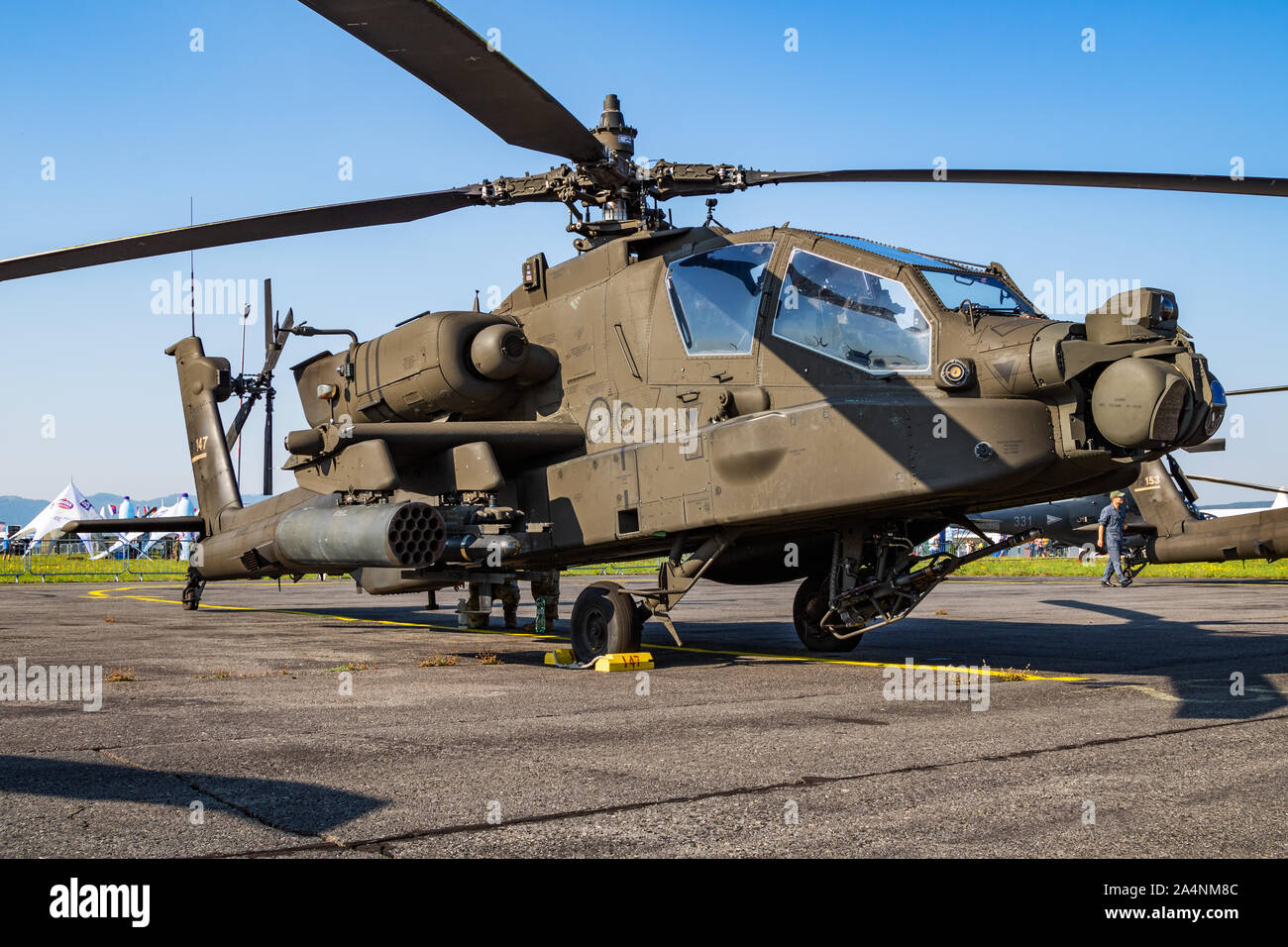 Sliac / Slovaquie - Août 3, 2019 : United States US Army Boeing AH-64E Apache Guardian 17-03147 statique affichage à l'hélicoptère d'attaque slovaque SIAF Intern Banque D'Images