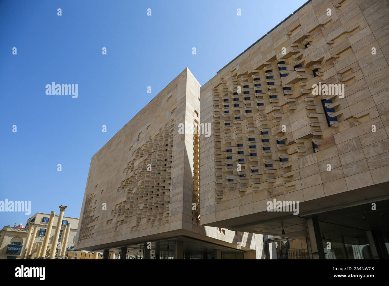 Une vue générale du nouveau Parlement de Malte bâtiment dans la ville de La Valette, sur l'île de Malte Banque D'Images