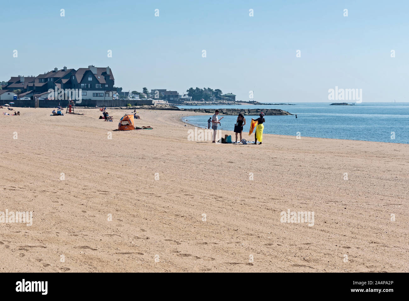 New Haven Harbour ; Rive Est ,Lighthouse Point Park , New Haven, New York , États-Unis Banque D'Images