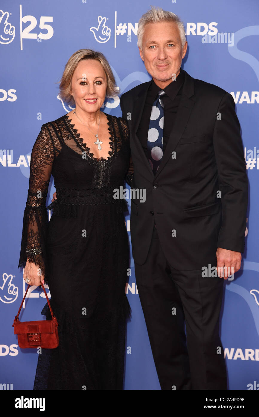 Londres, Royaume-Uni. 15 Oct, 2019. Londres, Royaume-Uni. 15 octobre 2019 : Martin Kemp & Shirlie Kemp à la Loterie Nationale Awards 2019, à Londres. Photo : Steve Sav/Featureflash Crédit : Paul Smith/Alamy Live News Banque D'Images