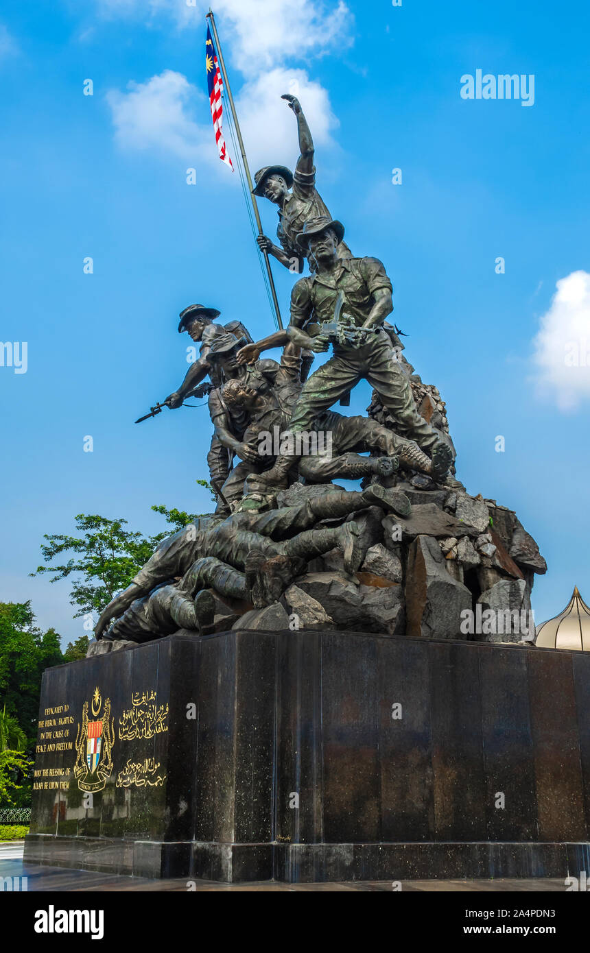 KUALA LUMPUR, MALAISIE - le 18 décembre 2018 : Royal Malaysia's National Monument Tugu Negara également connu sous le nom Il est situé dans la capitale, Kuala Lumpur. Banque D'Images