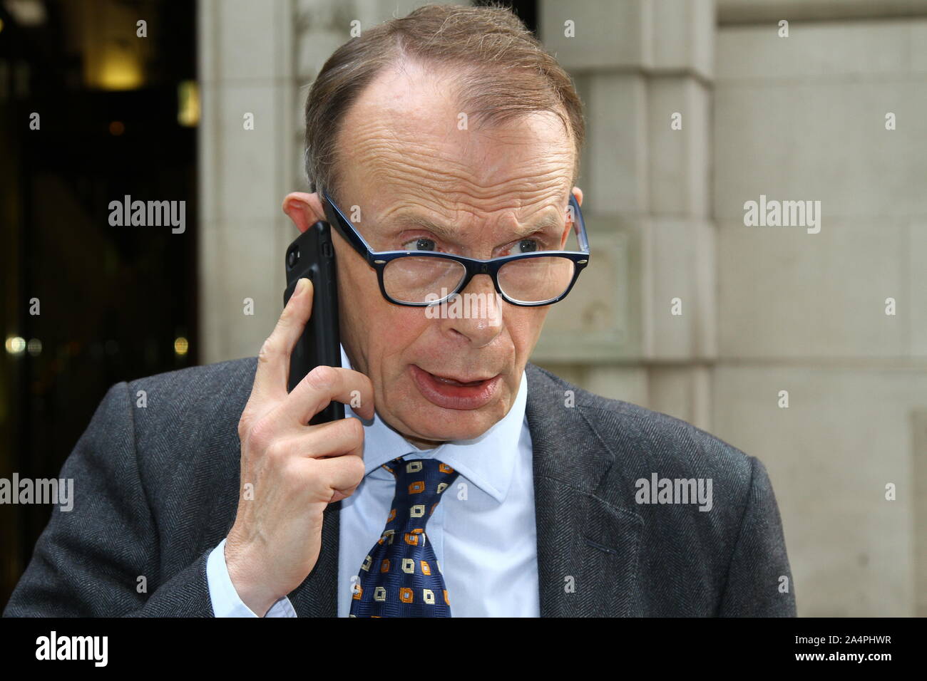 Andrew Marr peut-être le journaliste politique le plus connu photographié le 15 octobre 2019 à Westminster, Londres, Royaume-Uni. Émission de la BBC Andrew Marr le dimanche. BBC 1. Politique. La politique britannique. Artistes britanniques. Personnalités de la télévision. Journalistes britanniques. Page du portefeuille de Russell Moore. Banque D'Images