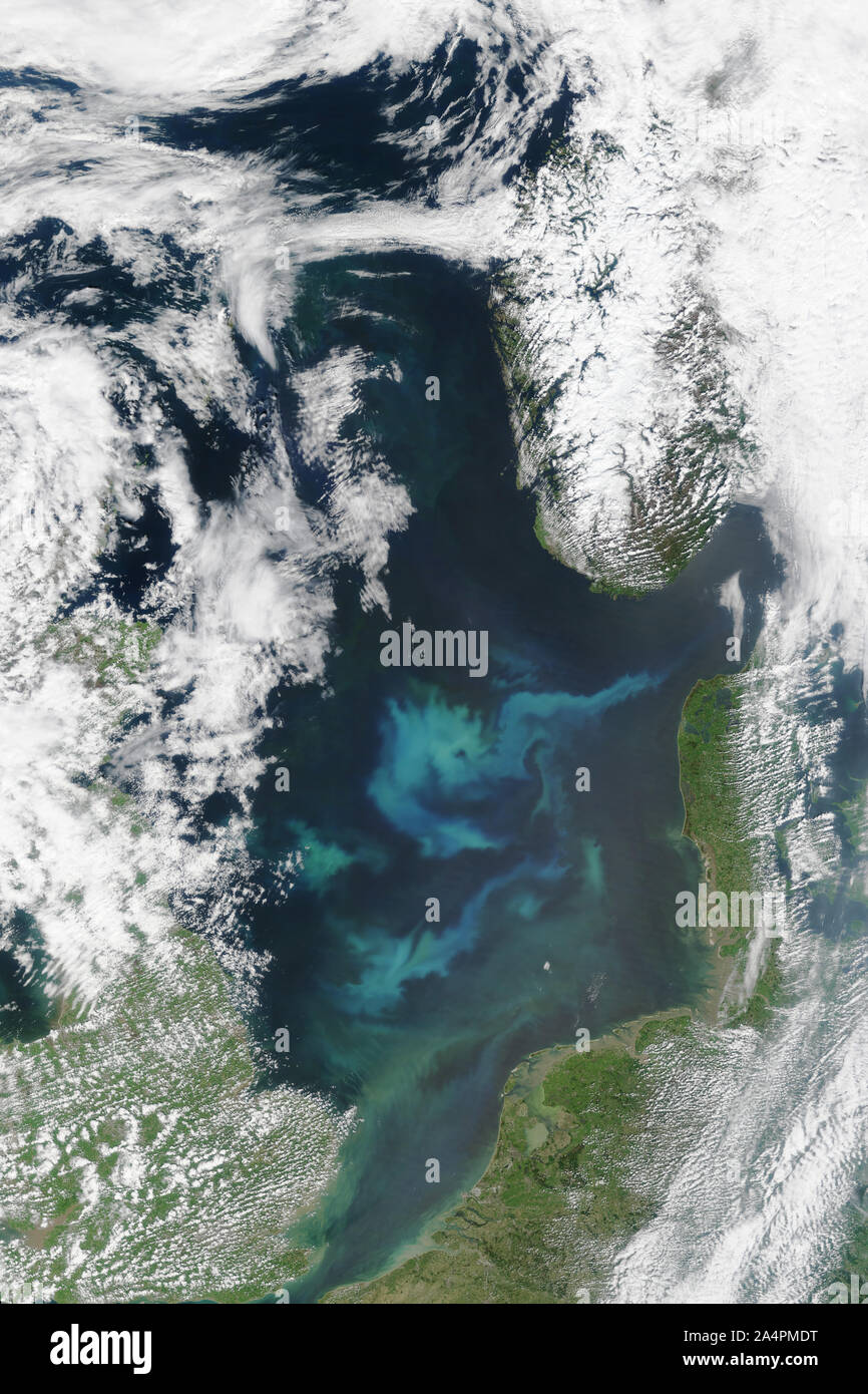 La mer du Nord, avec des algues du phytoplancton, le 6 juin 2015, par la NASA/Jesse Allen/DPA Banque D'Images