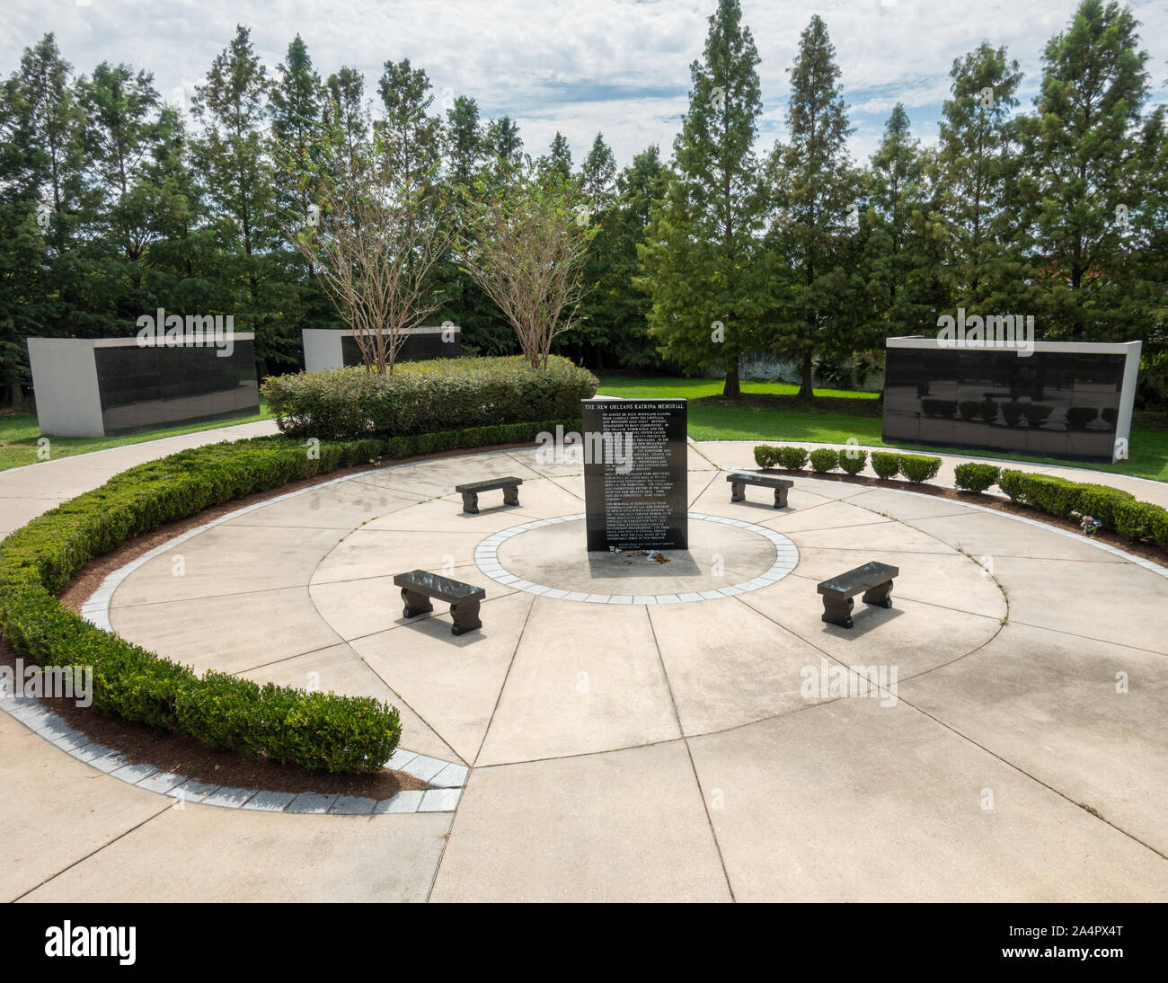 La Nouvelle-Orléans l'Ouragan Katrina Memorial, sur l'ancien site de l'hôpital Charité paupers champ cimetière le long de Canal Street, sur la ligne de cimetière. Banque D'Images
