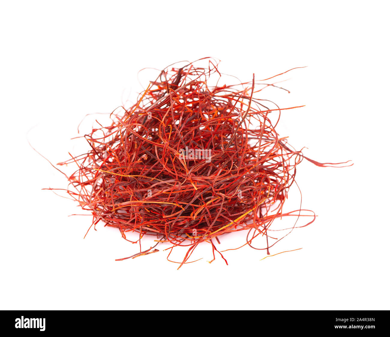 Fils de piment rouge isolé sur fond blanc. Lot de piment rouge entier threads. Banque D'Images