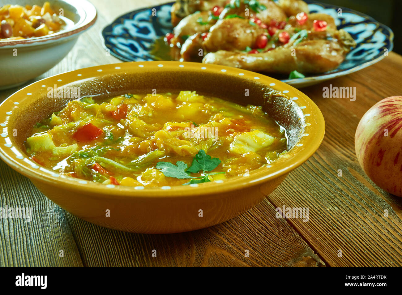 Courge spaghetti, Chow Mein chinois sain pour emporter. Banque D'Images