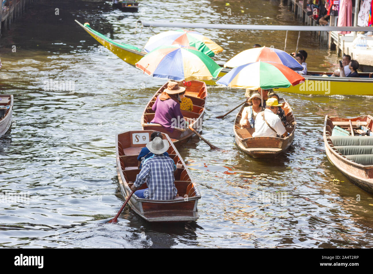 Marché flottant de Damnoen Saduak, Thaïlande :- 18 mai 2019 :- c'est un marché flottant en Thaïlande et prendre un bateau alors un grand tour à Ma flottante Banque D'Images