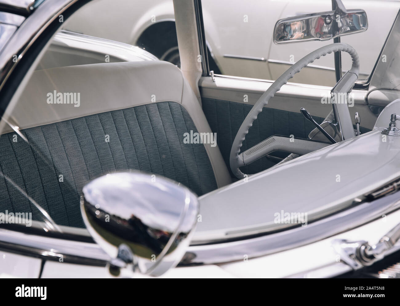 Vue sur le pare-brise automobile classique, Nottingham Transport Festival, Autokarna 2019, Wolaton Park, Nottingham, East Midlands, Angleterre Banque D'Images