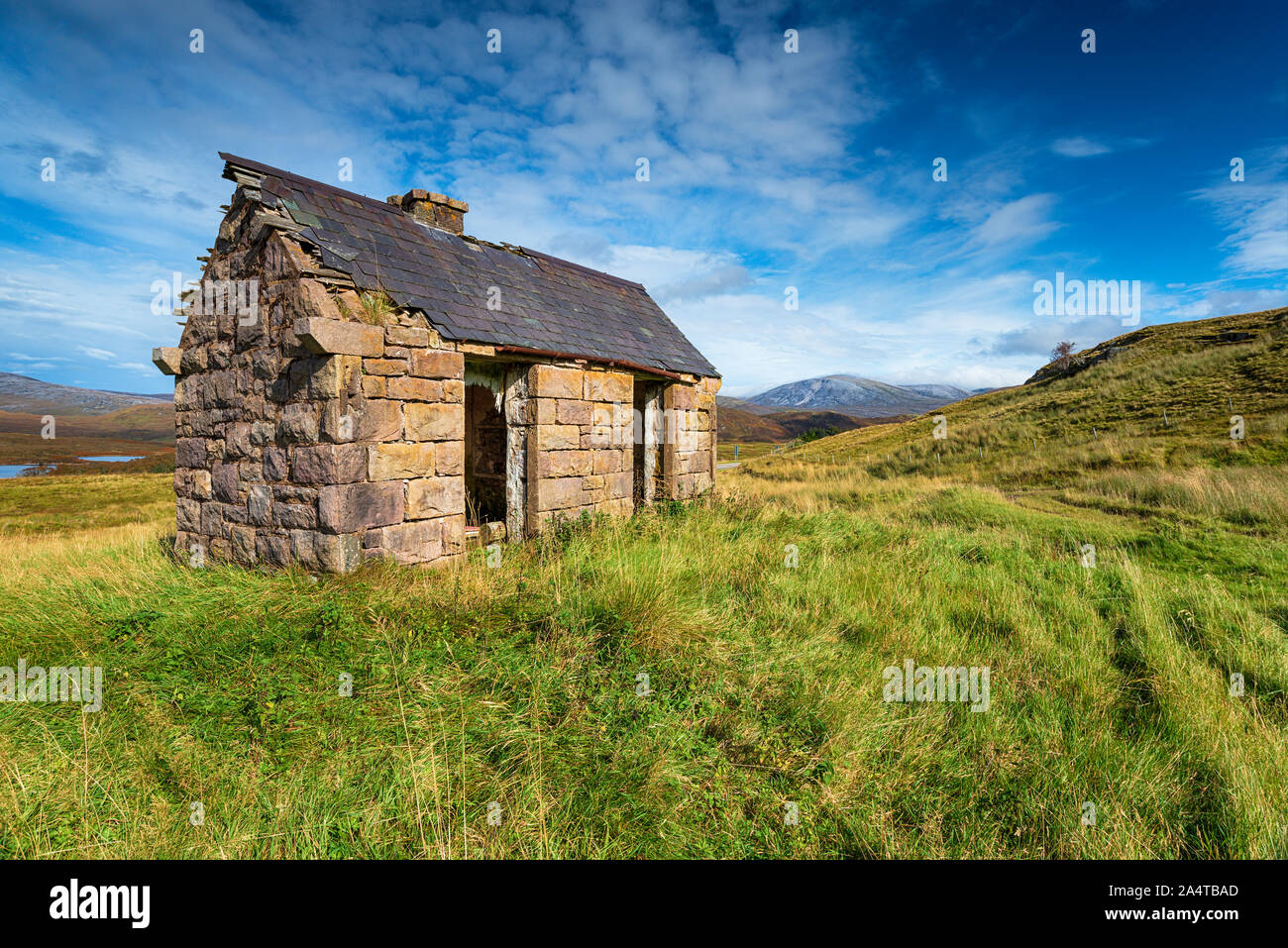 Un vieux bothy à Elphin dans les Highlands d'Ecosse Banque D'Images