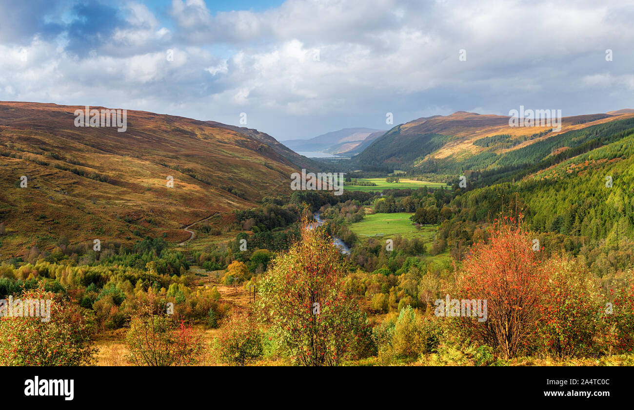 L'automne à Corrieshalloch Gorge près de Ullapool dans les Highlands écossais Banque D'Images