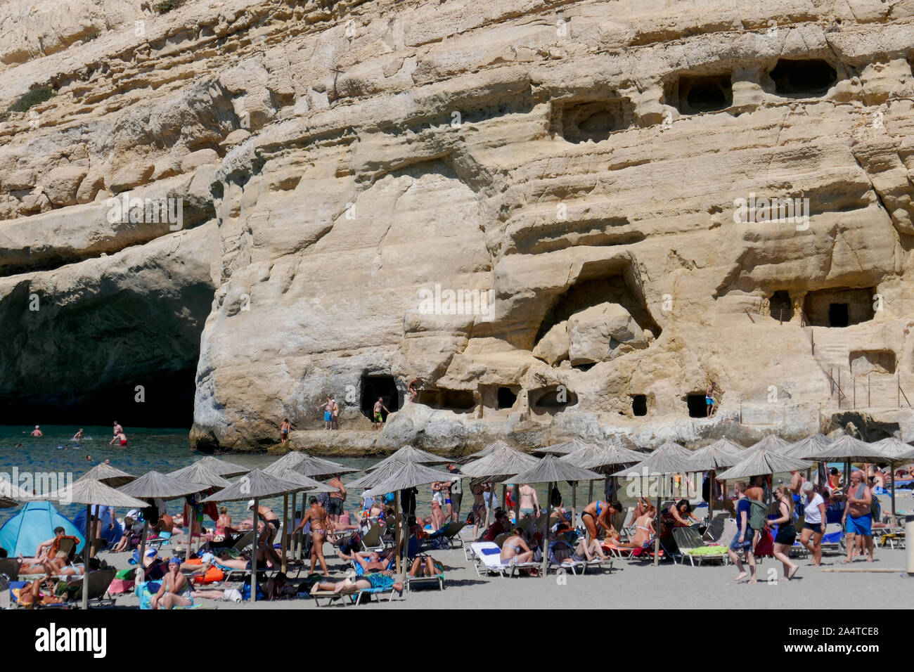 Célèbre la plage de Matala en Crète en Grèce Banque D'Images