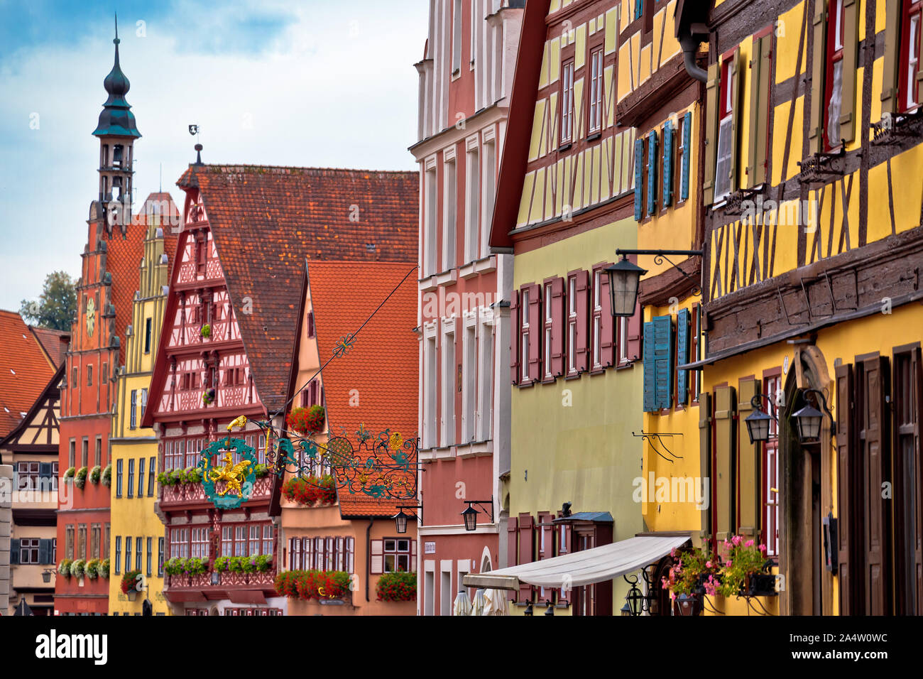 Allemand colorés façades de ville historique de Dinkelsbuhl, route romantique de la Bavière, région d'Allemagne Banque D'Images