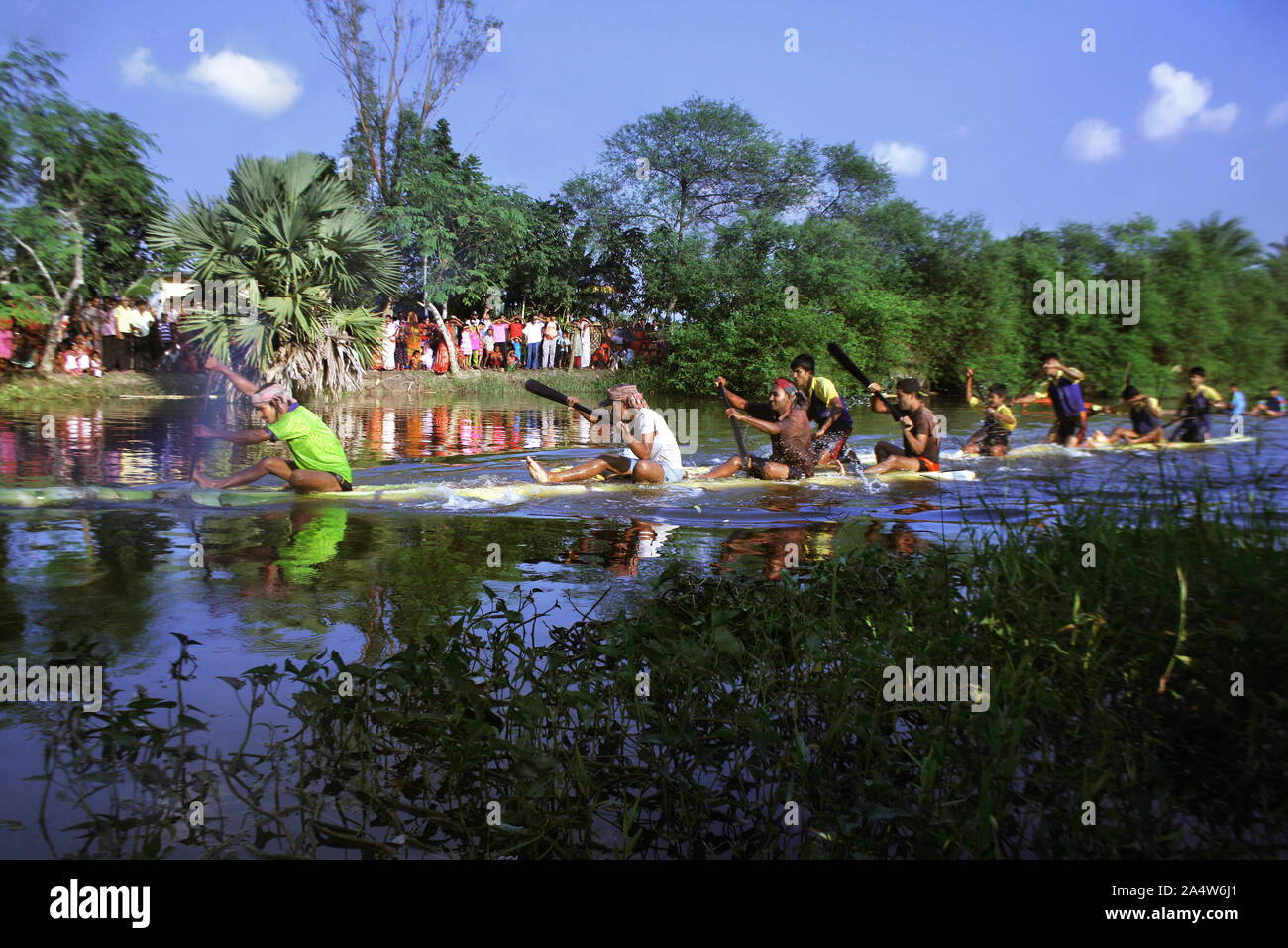 Radeau de la banane est une race très populaire et cette activité pendant la saison des pluies. Le Bangladesh. Banque D'Images