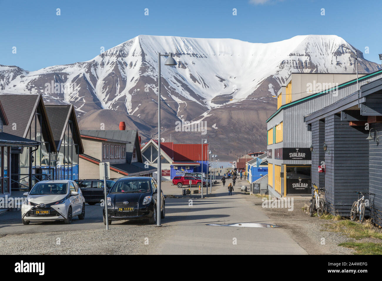L'une des rues principales à Longyearbyen, Svalbard, Spitzberg dans l'Arctique Banque D'Images