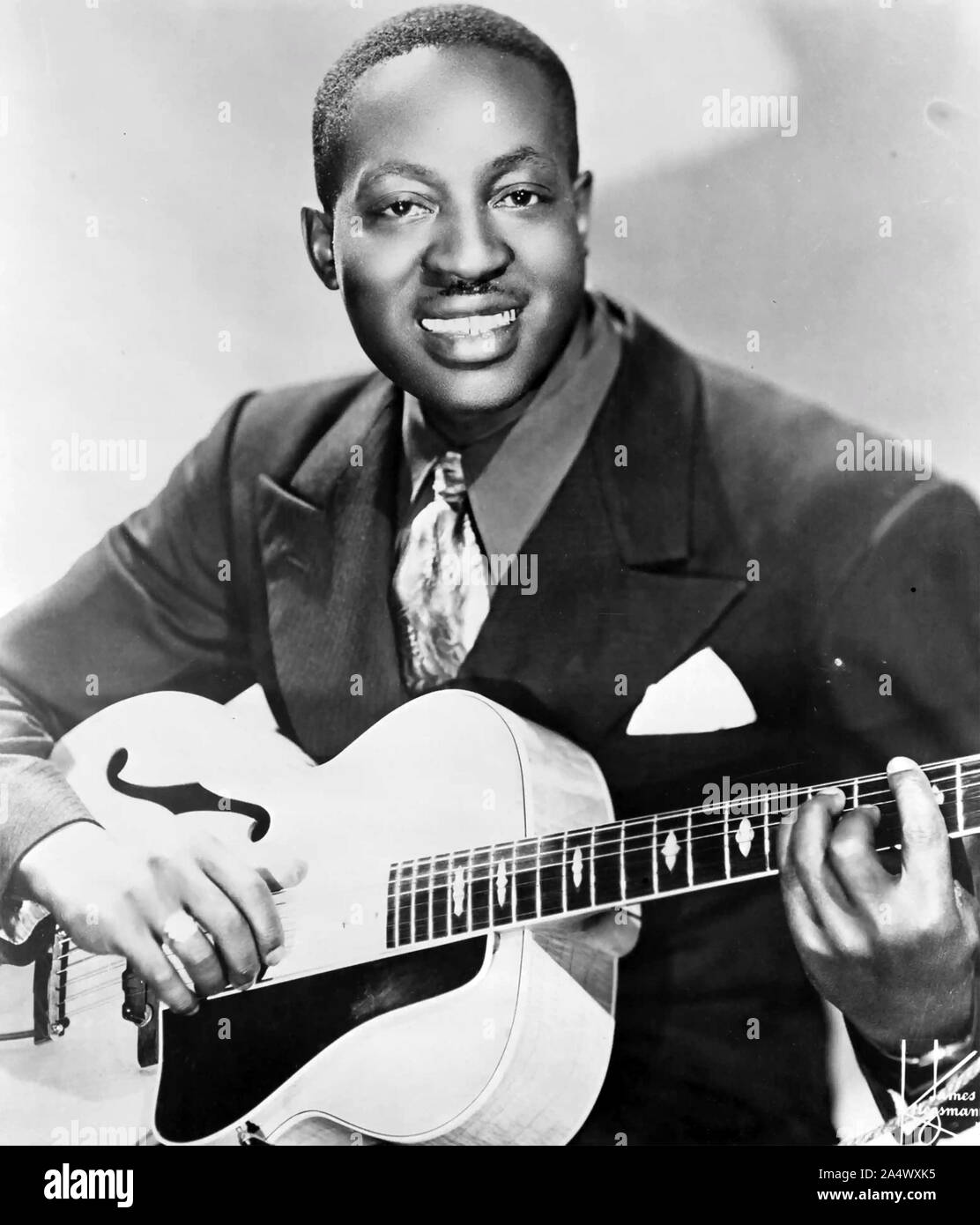 BIG BILL BROONZY (1903-1958) Photo de chanteur de blues américain Banque D'Images