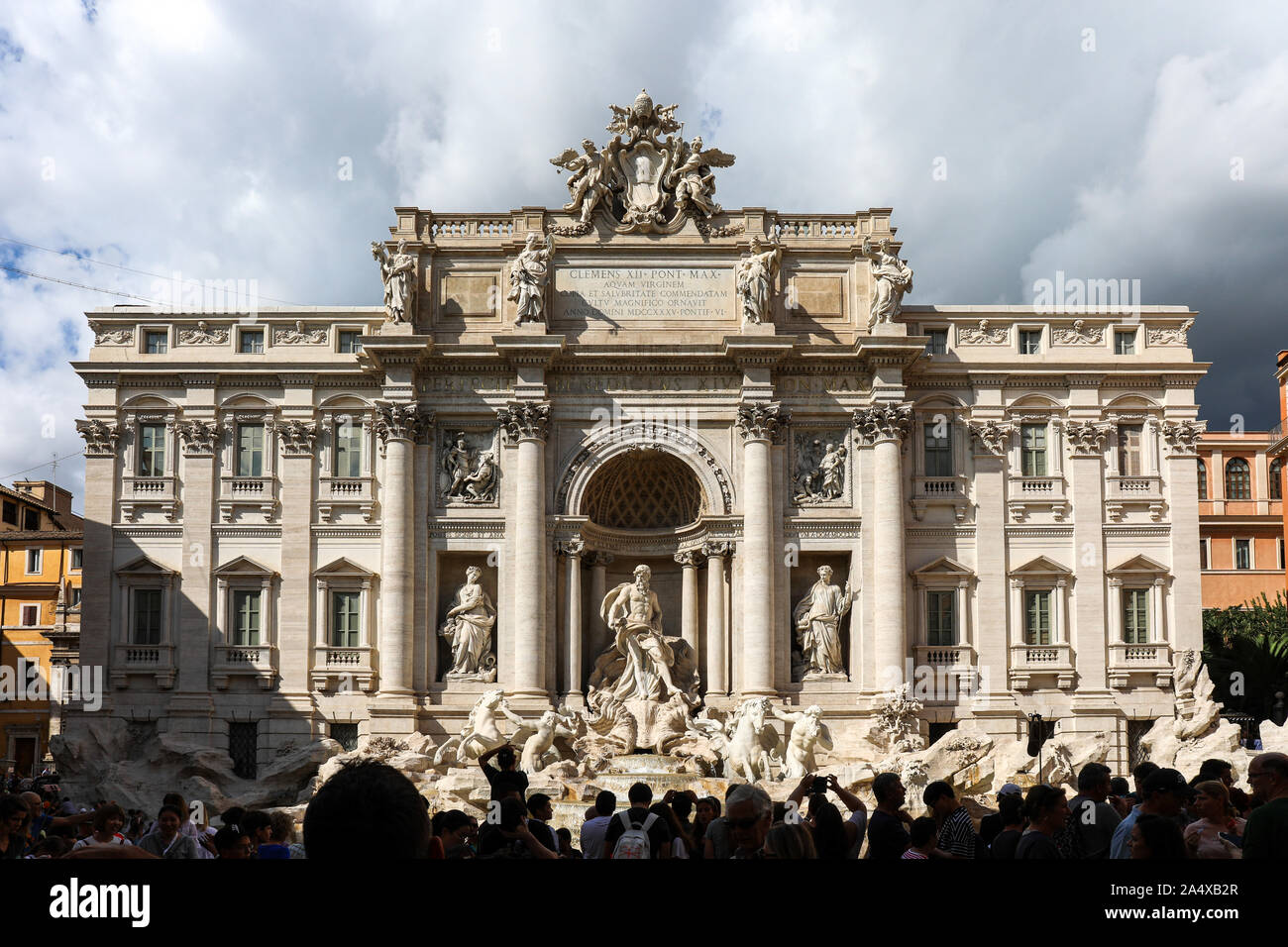 La façade et les illustrations de Fontana di Trevi à Rome, Italie Banque D'Images