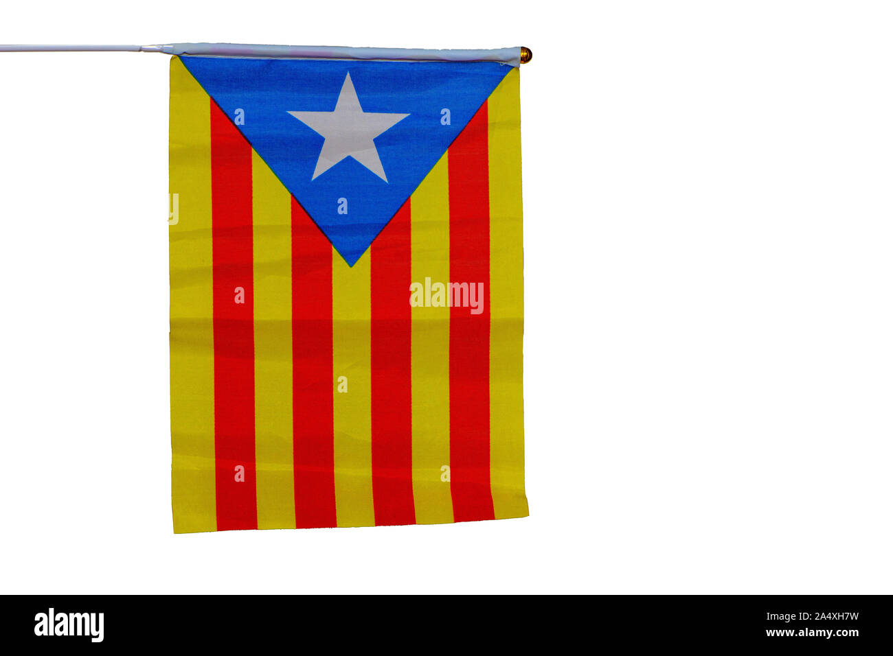Drapeau de la Catalogne s'est tenue sur le fond blanc Banque D'Images