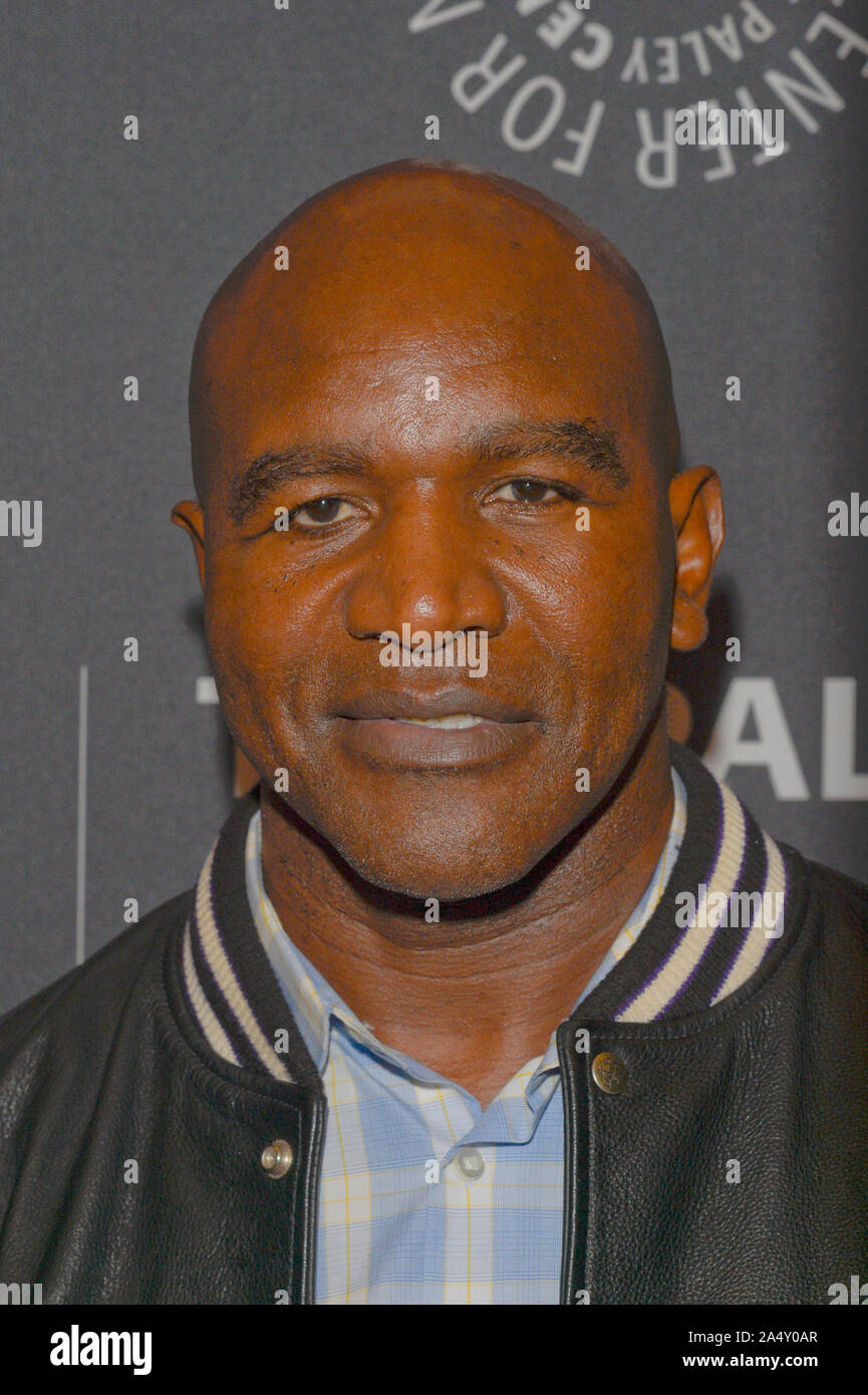 New York, États-Unis. 16 Oct, 2019. Evander Holyfield assiste au Paley Center for Media présente : le succès dans les affaires et dans la vie : Hearst's Frank A. Bennack, Jr., en conversation avec la SCS Gayle King au Paley Center for Media. Credit : SOPA/Alamy Images Limited Live News Banque D'Images