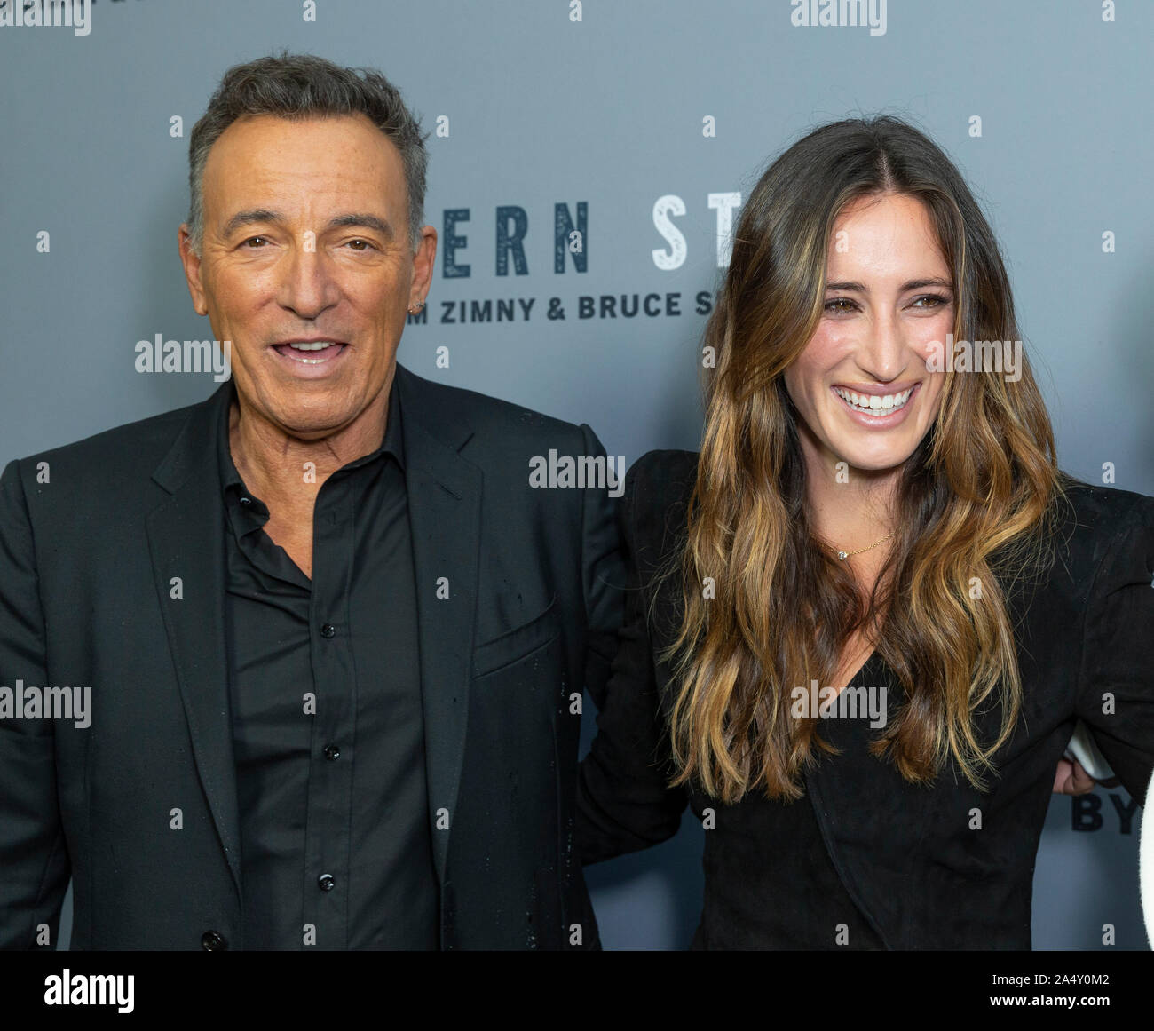 New York, NY - 16 octobre 2019 : Bruce Springsteen et Jessica Springsteen assister à la projection spéciale de New York d'étoiles de l'Ouest à Metrograph Banque D'Images