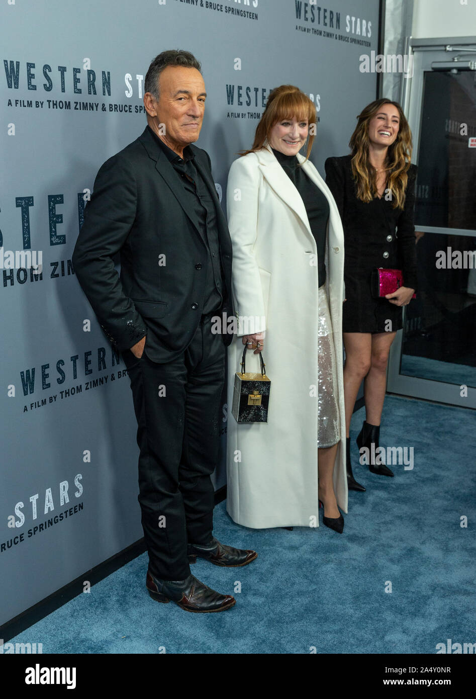 New York, NY - 16 octobre 2019 : Bruce Springsteen, Patti Scialfa et Jessica Springsteen assister à la projection spéciale de New York d'étoiles de l'Ouest à Metrograph Banque D'Images