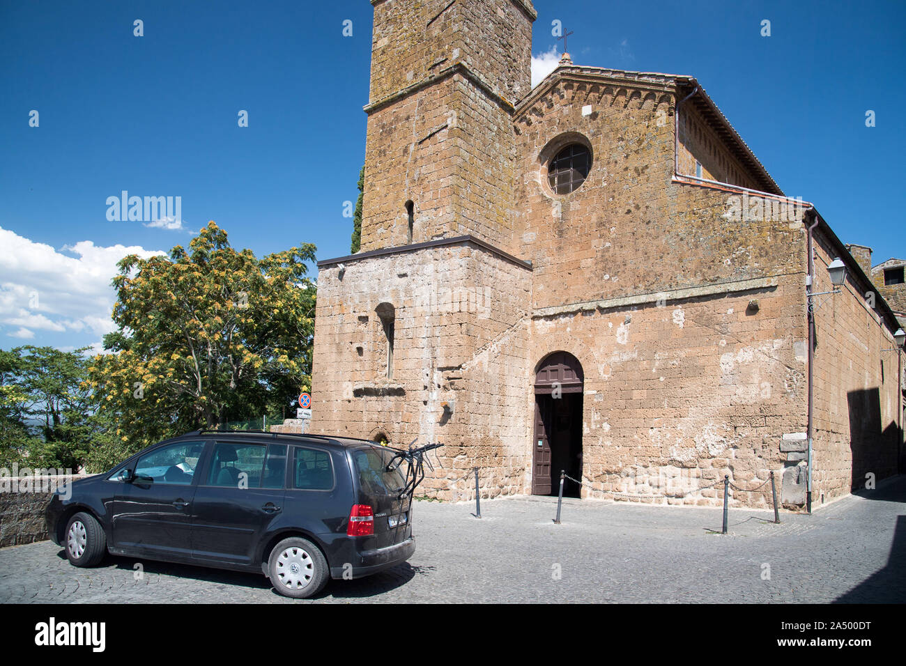 Chiesa di San Giovenale romane (église Saint Juvenal de Bénévent) construite en 1004 est la plus ancienne église d'Orvieto en centre historique d'Orvieto, Um Banque D'Images