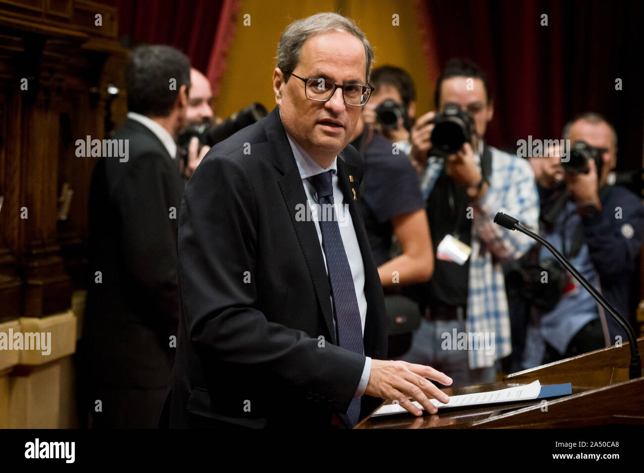 Président du gouvernement régional catalan Quim TORRA au Parlement catalan au cours d'une session plénière. Manifestations en Catalogne après avoir passé lundi dirigeants séparatistes catalans ont été reconnus coupables des crimes de sédition et de détournement de fonds publics face à des peines de prison allant de 9 à 13 ans. Banque D'Images