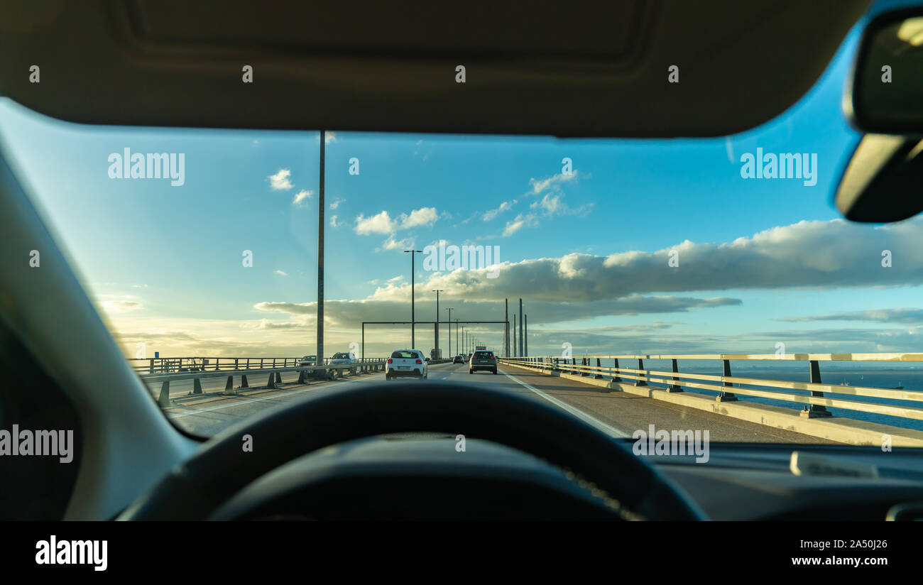 Pont de l'Øresund durant la traversée en voiture entre la Suède et le Danemark Banque D'Images