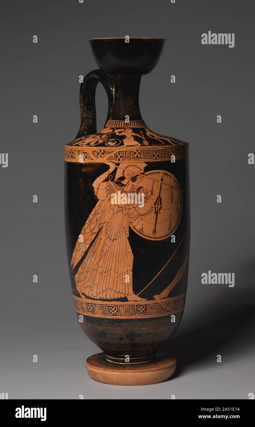 Lekythos, ch. 490 avant J.-C.. Douris était un peintre plus polyvalent, créant des scènes de beaucoup de délicatesse, comme sur l'Atalanta lekythos (1966.114), et des scènes d'une grande puissance, comme ici. Dans la mythologie, la guerre des dieux et des Géants (Gigantomachy), Athena tue le géant de Enkelados avec sa lance. Il bobines en arrière, ses yeux rouler vers le ciel. Le Giant's broken lance est un beau pont de composition entre les deux chiffres. Cette scène peut représenter la victoire des Grecs (représenté par Athena) sur les Perses (représenté par le géant) à Marathon en 490 avant J.-C.. Banque D'Images