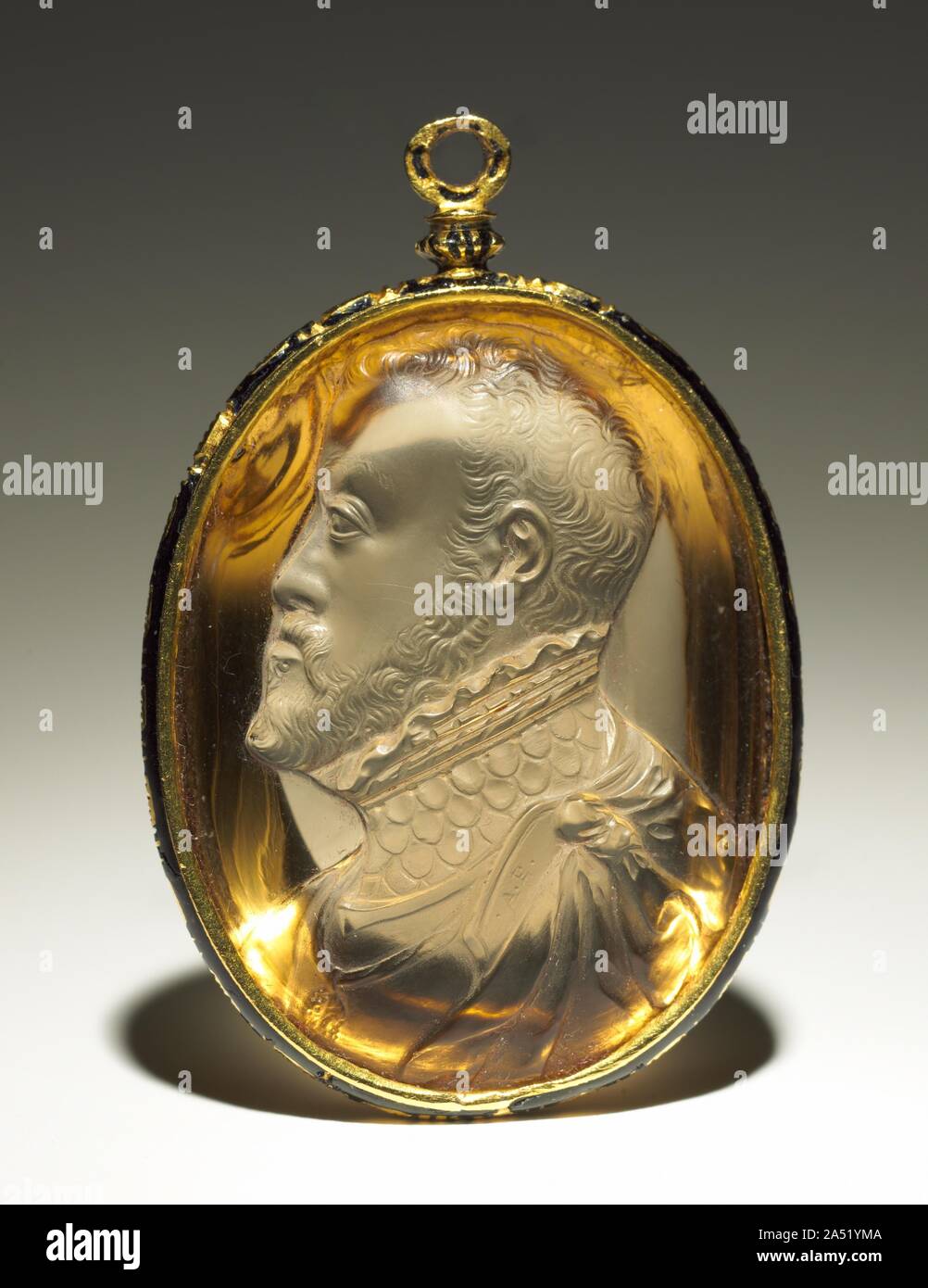 Portrait de Philippe II, roi d'Espagne , mid-1550s . Vêtu d'une armure, Philip II porte une chaîne avec l'ordre de toison d'or autour de son cou. La coupe d'une précision remarquable et varié décrit les textures de tissu, de métal, de la peau, et les cheveux tout en présentant le roi&# x2019;s intègre avec substitution naturalisme&# x2014;avec délié de recul et d'éminents chin&# x2014;ainsi qu'à transmettre son caractère énergique. Gemmes taillées ont été luxury arts de l'ordre le plus élevé dans la Renaissance, recueillis et utilisés comme cadeaux diplomatiques. Le patron d'origine n'est pas encore connu, mais des camées a joué un r Banque D'Images