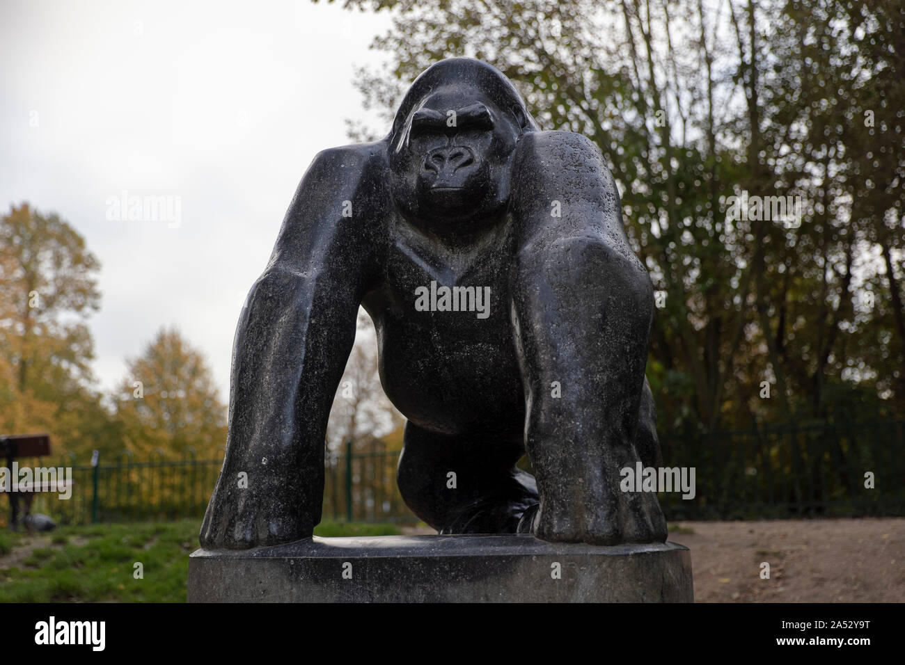 Statue de gorilles à Crystal Palace Park Banque D'Images