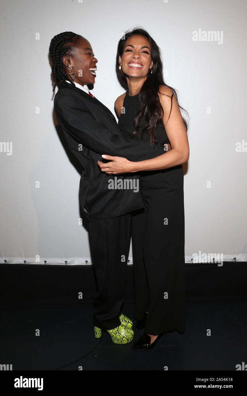 Los Angeles, Ca. 17 Oct, 2019. Ghana Nana Directeur et producteur Rosario Dawson à l'augmentation de la femme Premiere et Discussion de groupe au Saban Theatre de Los Angeles, Californie le 17 octobre 2019. Credit : Faye Sadou/media/Alamy Punch Live News Banque D'Images