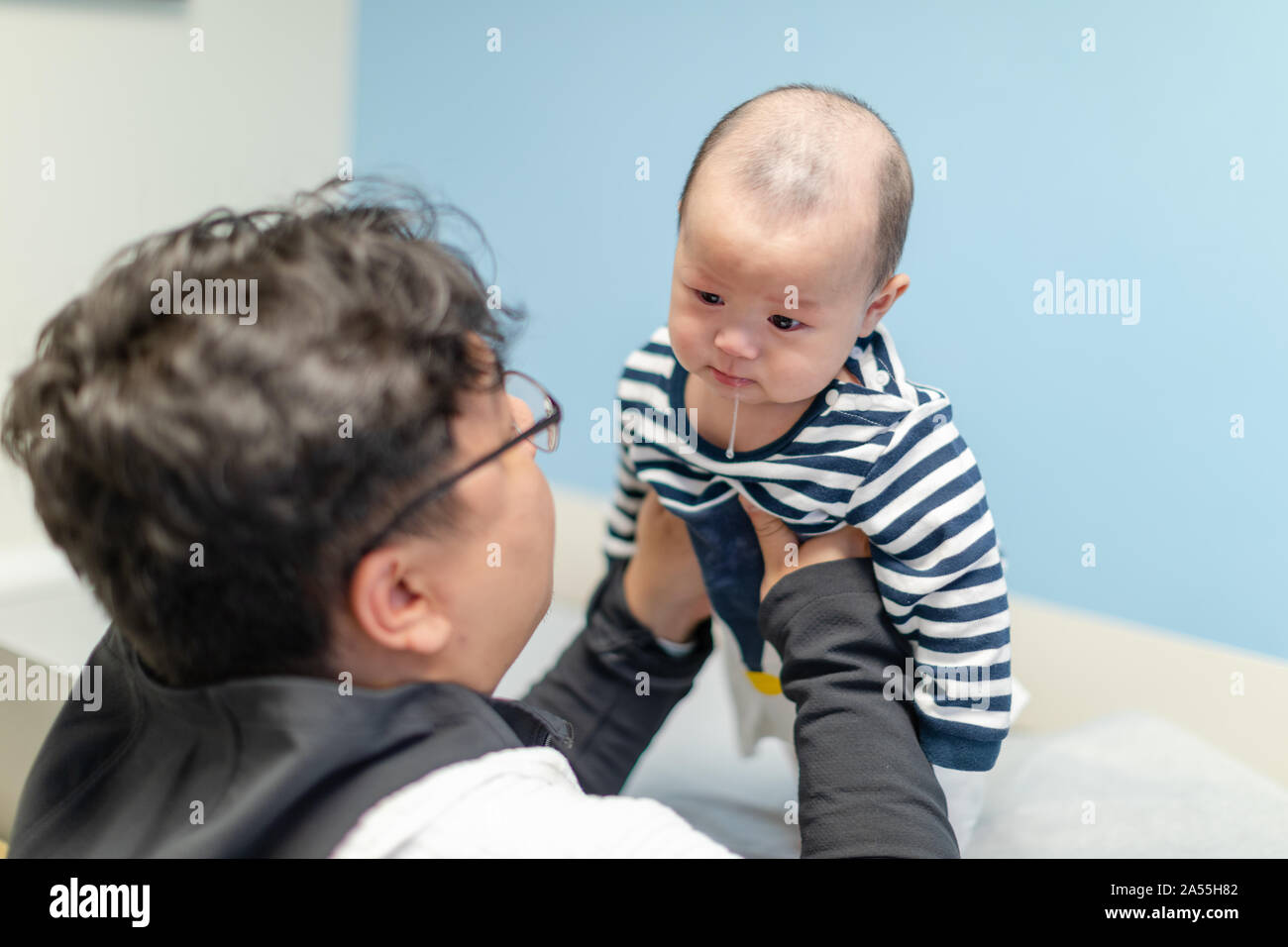 Enfant Bave Banque D Image Et Photos Alamy