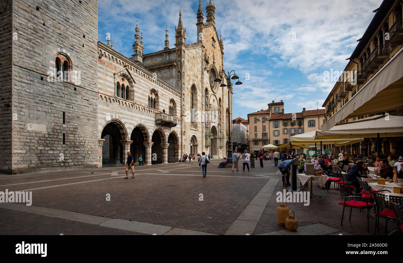 Côme, Lombardie Italie Sept 2019 Como Duomo ou Cathédrale 14e 100. Côme (en italien : Cattedrale di Santa Maria Assunta, Duomo di Como) est le Ro Banque D'Images