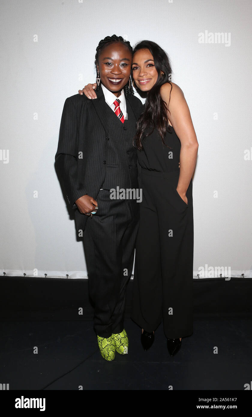 Los Angeles, Ca. 17 Oct, 2019. Ghana Nana, Rosario Dawson, à l'augmentation de la femme Premiere et Discussion de groupe au Saban Theatre de Los Angeles, Californie le 17 octobre 2019. Credit : Faye Sadou/media/Alamy Punch Live News Banque D'Images