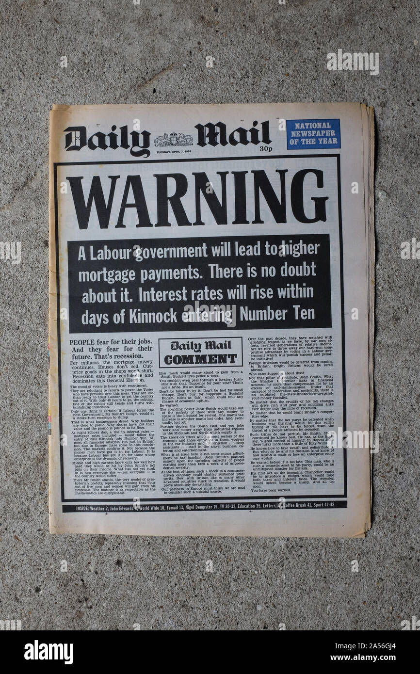 Le Daily Mail avertissement contre l'élection d'un gouvernement travailliste deux jours avant l'élection générale de 1992 du Royaume-Uni. Banque D'Images