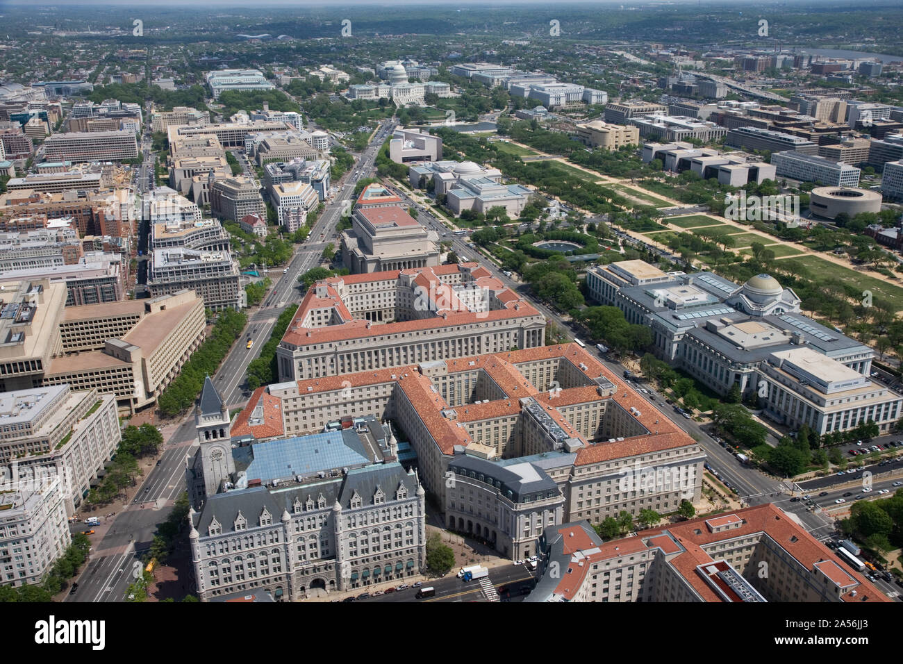 Vue sur Pennsylvania Avenue et le Triangle Fédéral, Washington, D.C. Banque D'Images Vue sur Pennsylvania Avenue et le Triangle Fédéral, Washington, D.C. Banque D'Images