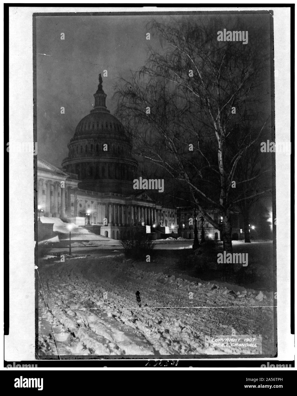 Vue sur le Capitole, de nuit, avec de la neige Banque D'Images