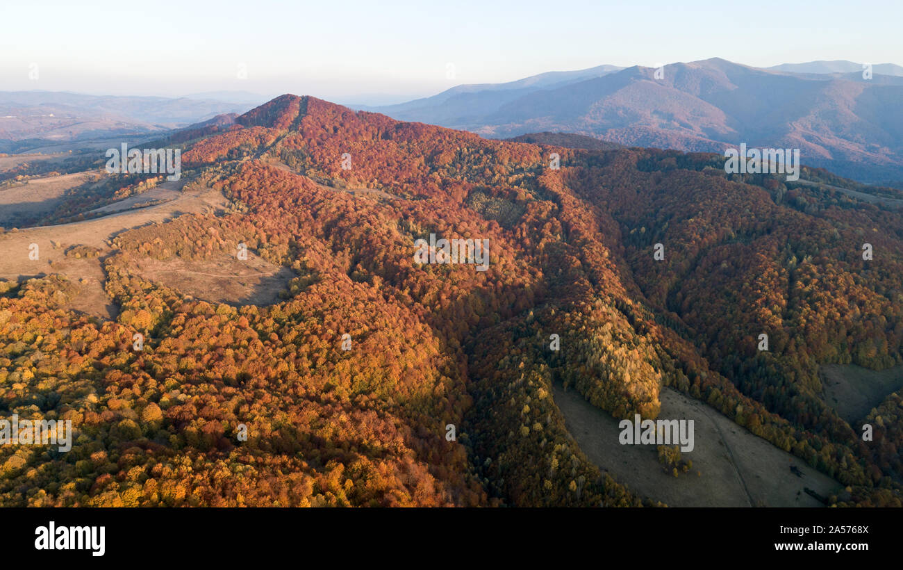 Paysage d'automne la montagne. Banque D'Images
