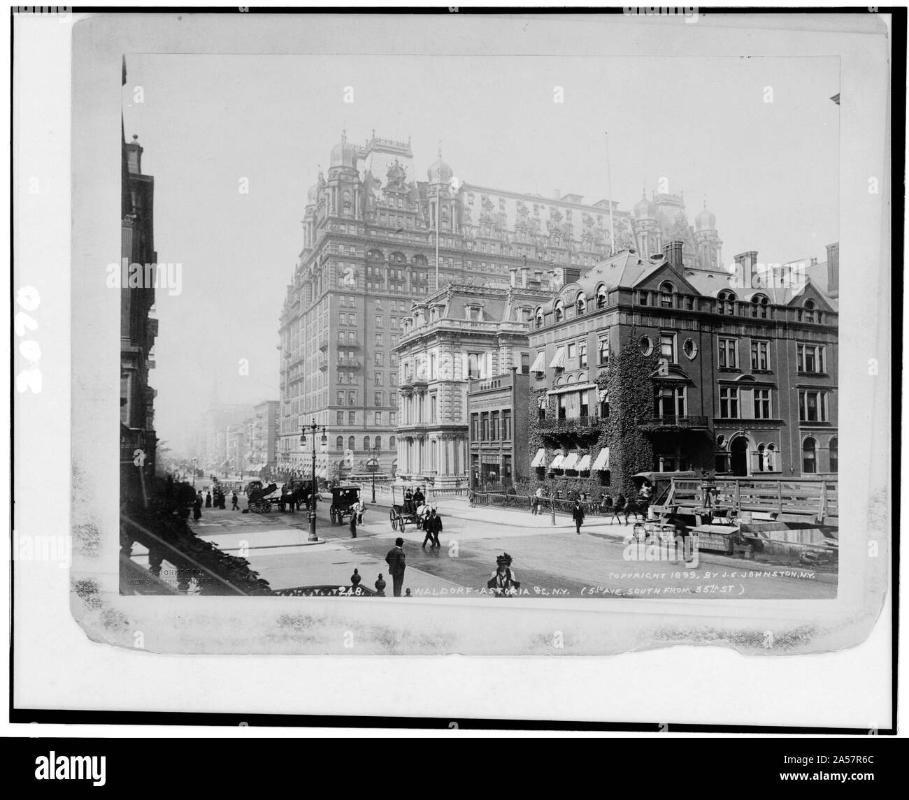 Waldorf-Astoria, 5e avenue sud à partir de la 35e St., New York] / J.S. Johnston, vue & marine photo, N.Y Banque D'Images