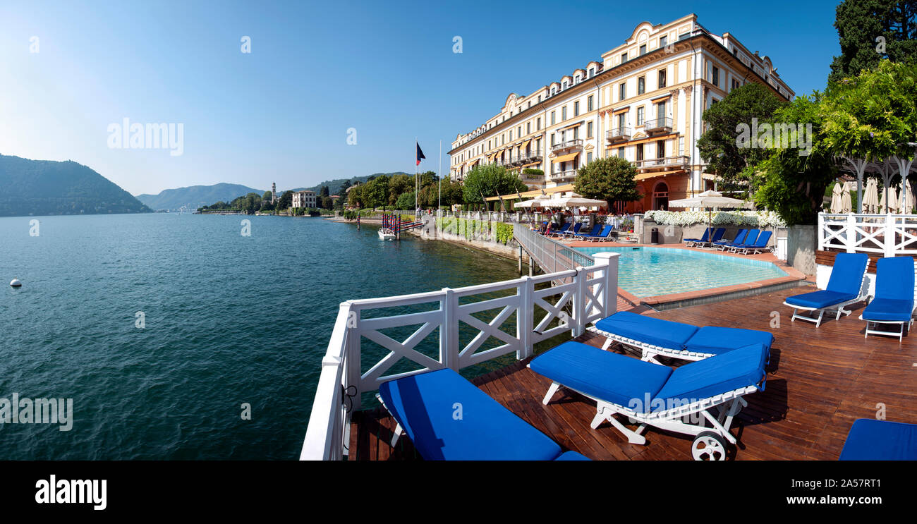 Piscine dans le lac à l'hôtel Villa d'Este, Cernobbio, Lac de Côme, Lombardie, Italie Banque D'Images