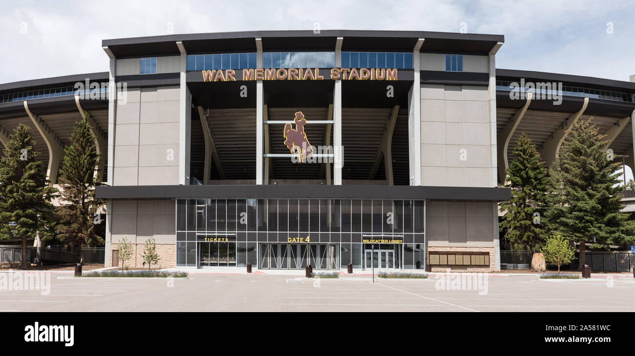 War Memorial Stadium de l'Université du Wyoming à Laramie, Wyoming. Le logo du stade évoque l'université équipes sportives' pseudo : les cowboys Banque D'Images