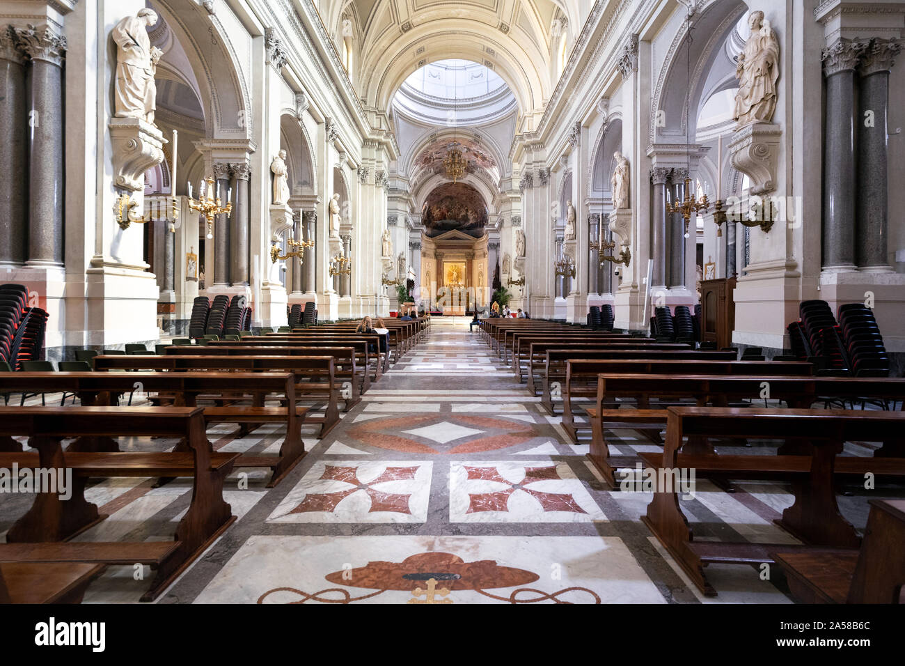 Palerme, Sicile - 23 mars 2019 : La vue de l'intérieur de la cathédrale de Palerme ou Cattedrale di Palermo dans une belle après-midi ensoleillée à Palerme, du sud Banque D'Images