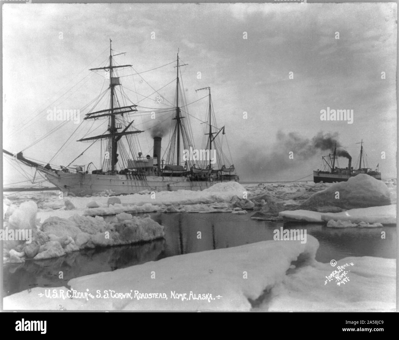 U.S.R.C. L'ours et le S.S. Corwin, Rade, Nome, Alaska Banque D'Images
