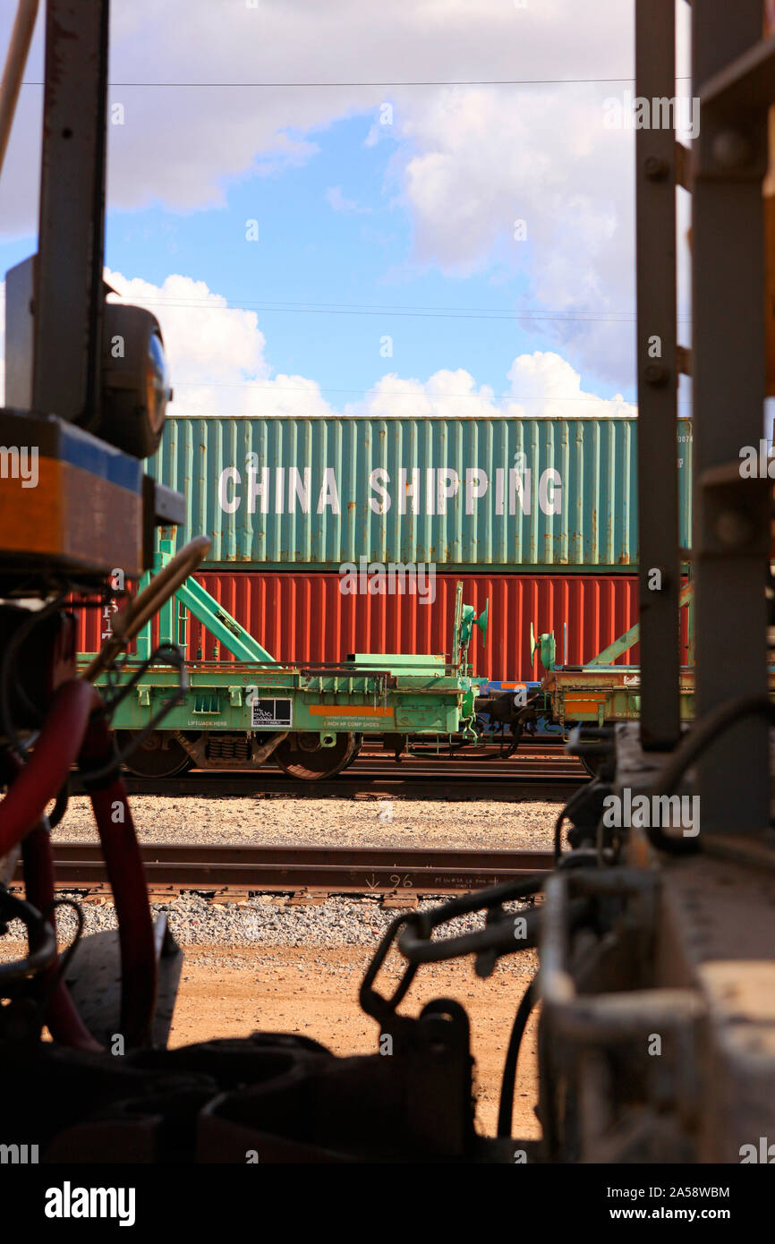 China Shipping Container au dépôt de fret ferroviaire Tucson en Arizona USA Banque D'Images