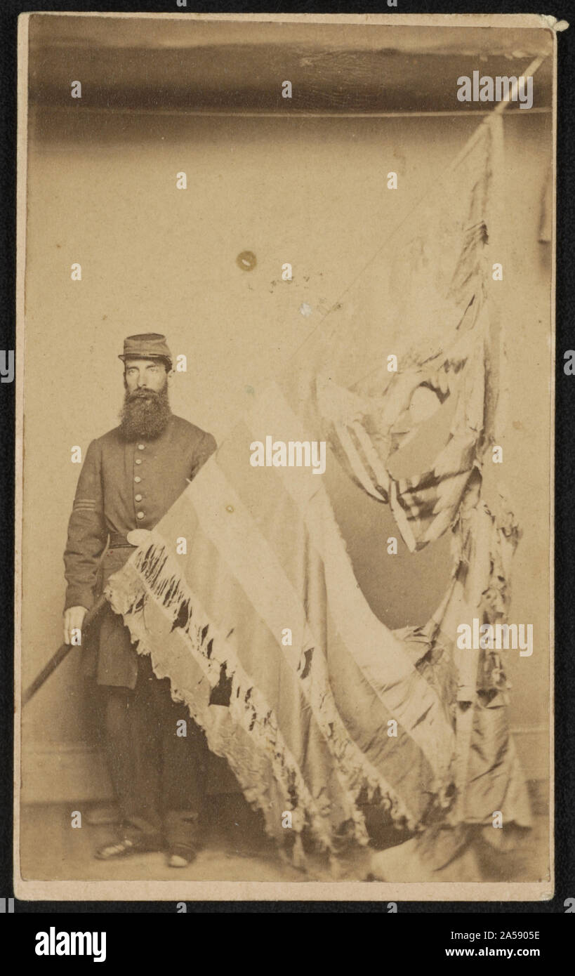 Soldat non identifié à l'Union européenne afficher uniforme tattered 7e Régiment d'infanterie de Connecticut drapeau] / Bières & Mansfield, National Gallery, 242 rue Chapel, New Haven, Conn. Banque D'Images