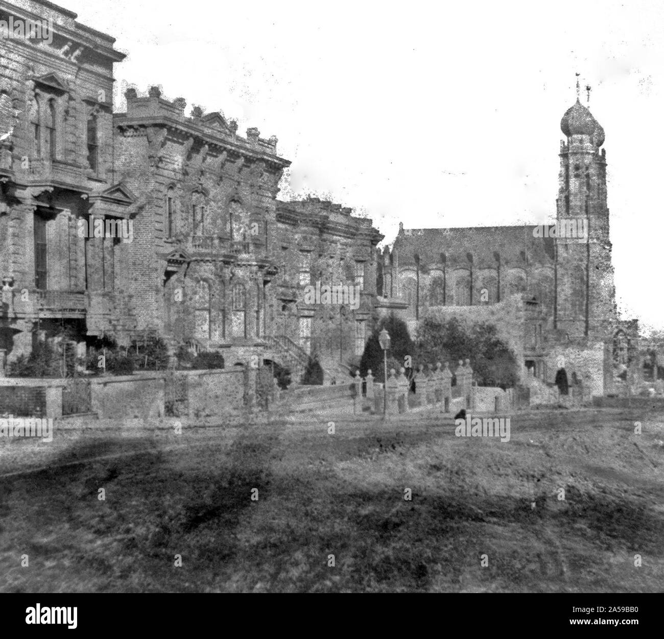 L'histoire de la Californie - Vue sur Sutter Street, à partir de la Mason Street--Synagogue juive, San Francisco ca. 1866 Banque D'Images